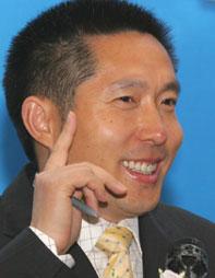 中央電視臺廣告經(jīng)濟信息中心主任、經(jīng)濟頻道總監(jiān)郭振璽