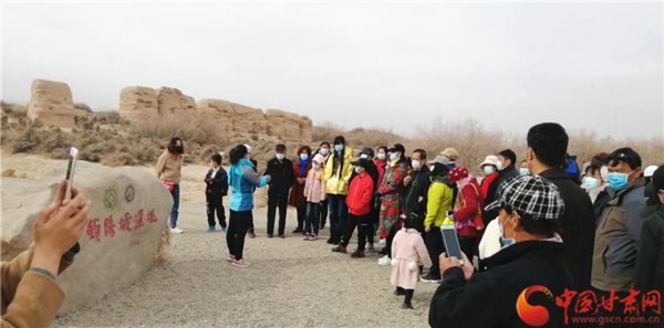 “引客入瓜”開門紅！瓜州迎來景區(qū)復(fù)工后首個(gè)旅行團(tuán)