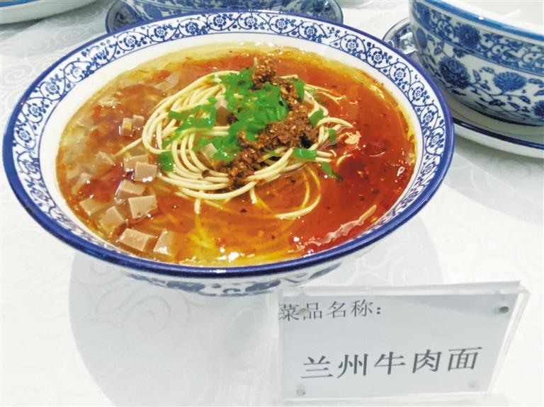 品香茗吃美食 還能K歌跳舞 “環(huán)西部火車(chē)游”專(zhuān)列爽得很！
