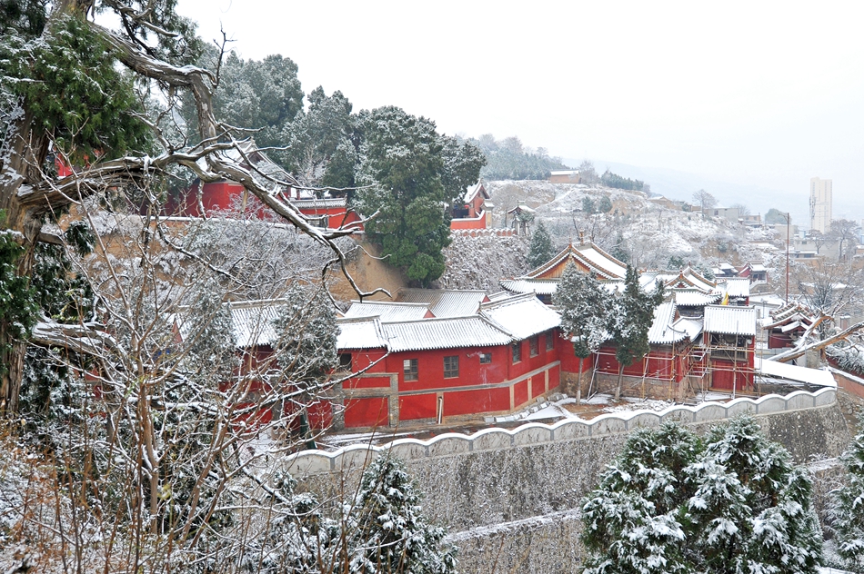 雪后的天水玉泉觀，仿佛回到了古秦州