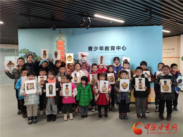 博物館里過臘八 武威這些孩子用五谷拼文物！