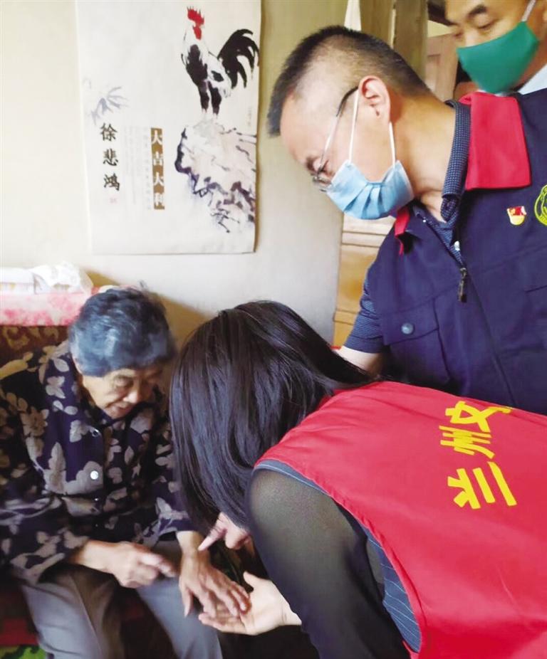 在公益志愿服務(wù)中踐行初心使命——記中國(guó)好人、城關(guān)區(qū)一方公益慈善協(xié)會(huì)黨支部書記高平