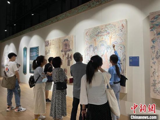 圖為展覽現(xiàn)場。　江楊燁 攝