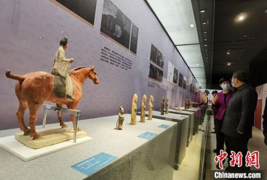 圖為展覽現(xiàn)場?！●T志軍 攝