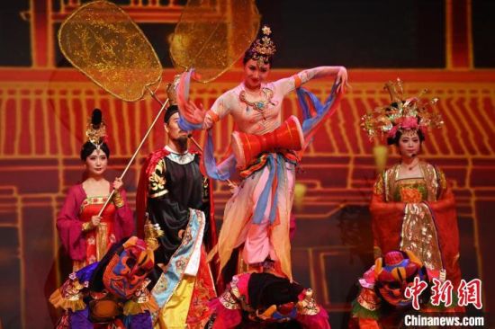 2023年第六屆敦煌文博會期間，系列演藝上演。(資料圖)李亞龍 攝