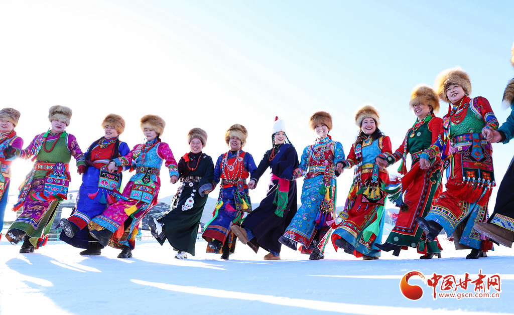 冰雪場(chǎng)上歡歌笑語迎新年